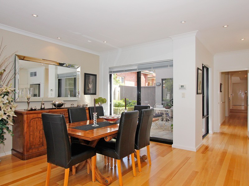 14 Searle Rd, Ardross WA 6153