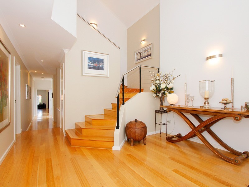 14 Searle Rd, Ardross WA 6153