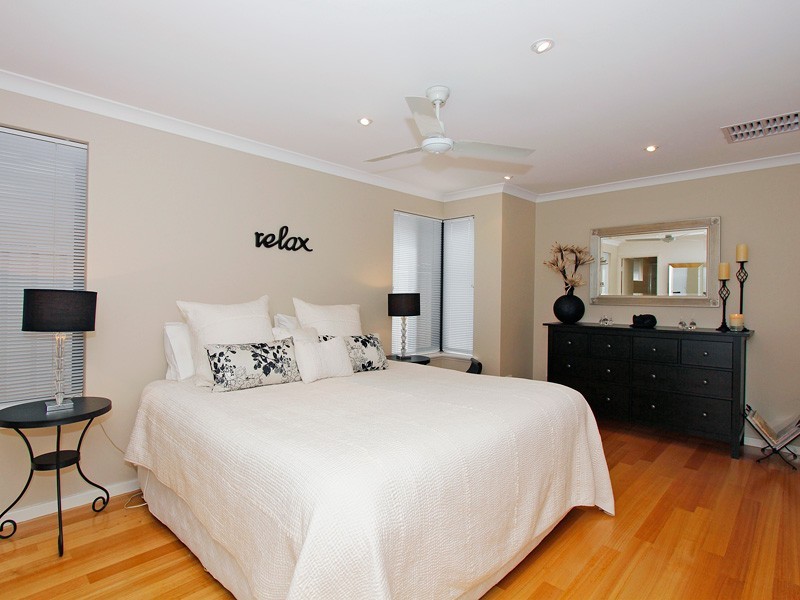 14 Searle Rd, Ardross WA 6153