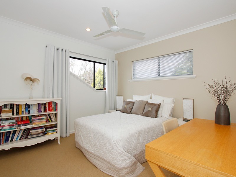 14 Searle Rd, Ardross WA 6153