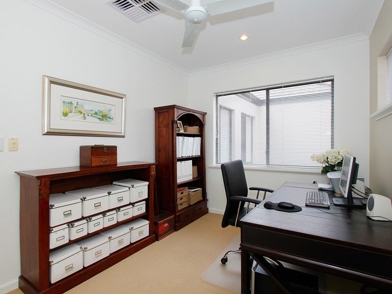 14 Searle Rd, Ardross WA 6153