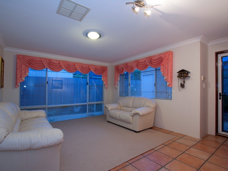 16B Gimber St, Melville WA 6156