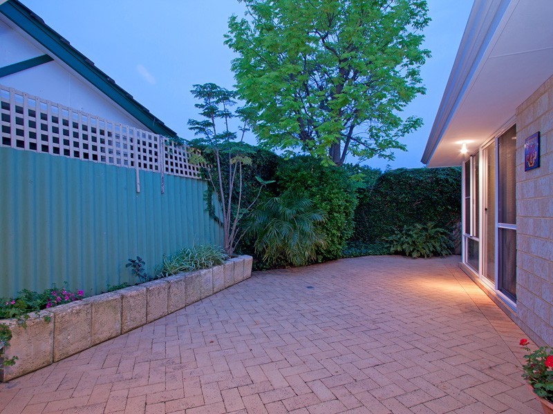 16B Gimber St, Melville WA 6156