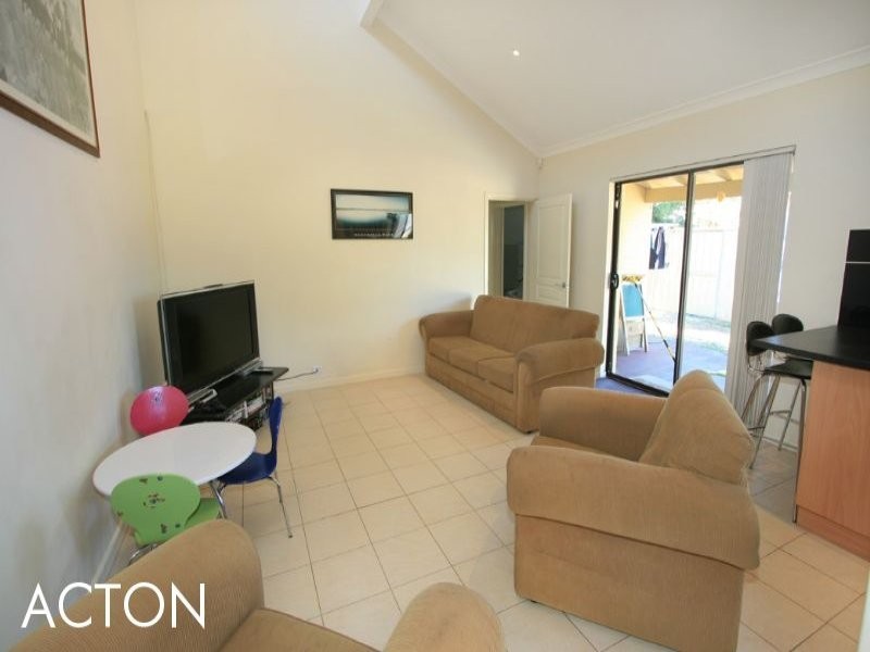 1 Leece Pl, Booragoon WA 6154