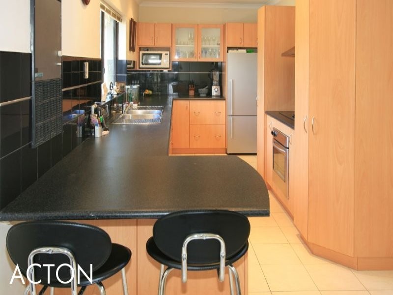 1 Leece Pl, Booragoon WA 6154