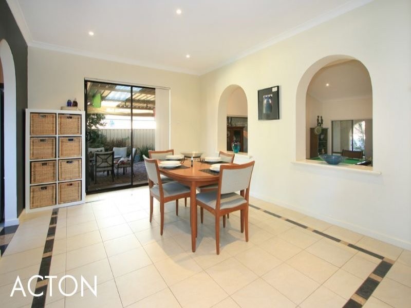 1 Leece Pl, Booragoon WA 6154