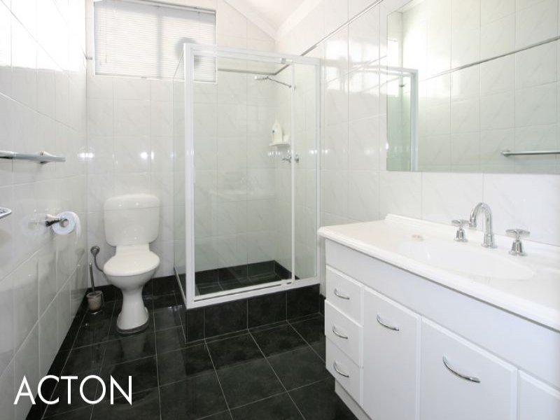 1 Leece Pl, Booragoon WA 6154