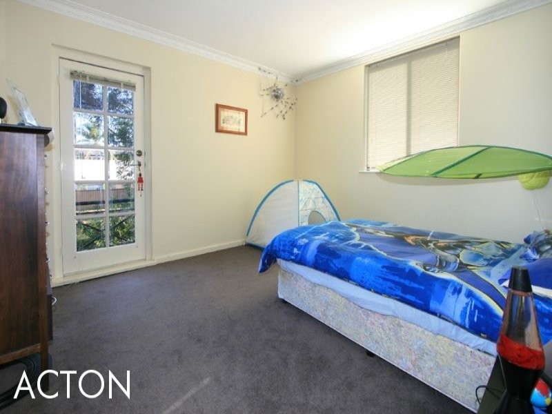 1 Leece Pl, Booragoon WA 6154