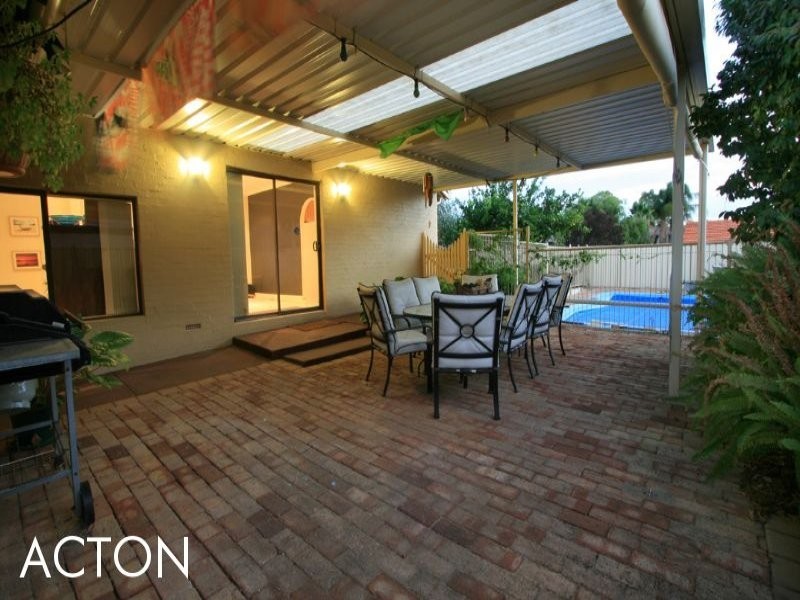 1 Leece Pl, Booragoon WA 6154