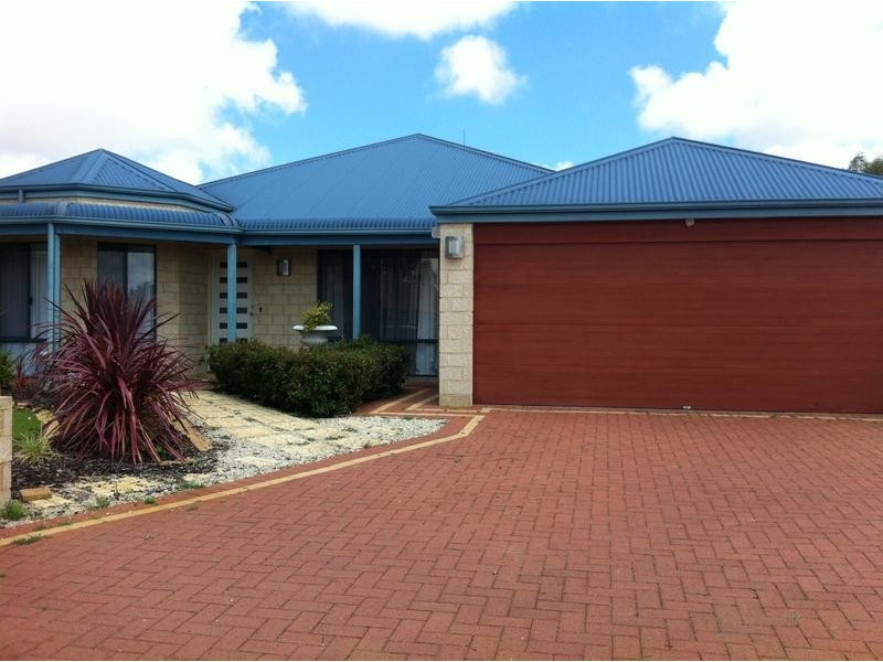 11 Lafayette Blvd, Bibra Lake WA 6163