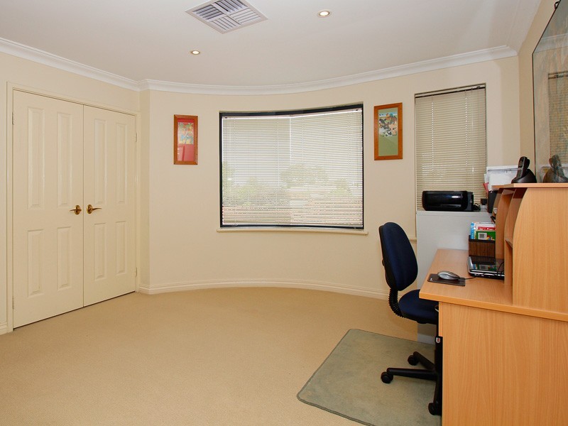 172 Ardross St, Mount Pleasant WA 6153