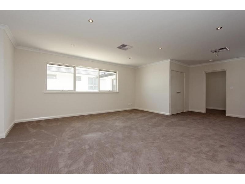 10 Carcione Rise, Yangebup WA 6164