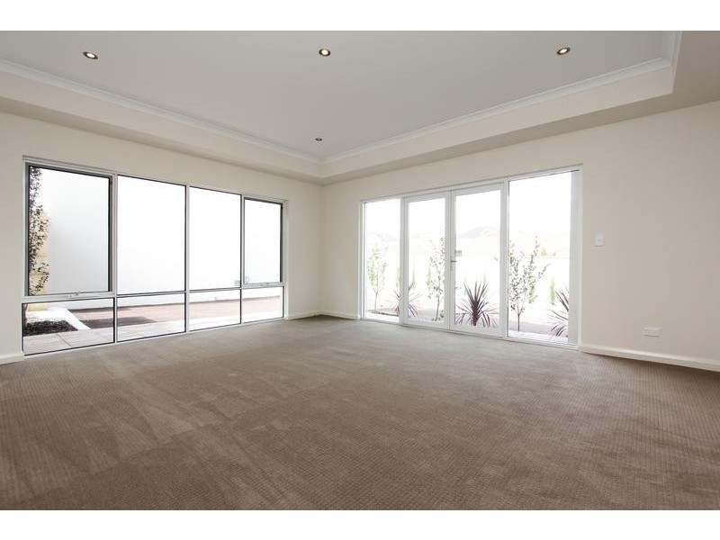 4/9 Bridges Rd, Melville WA 6156