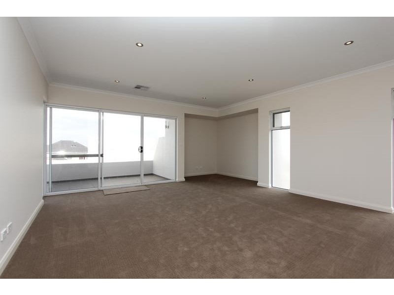4/9 Bridges Rd, Melville WA 6156