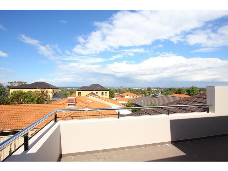4/9 Bridges Rd, Melville WA 6156