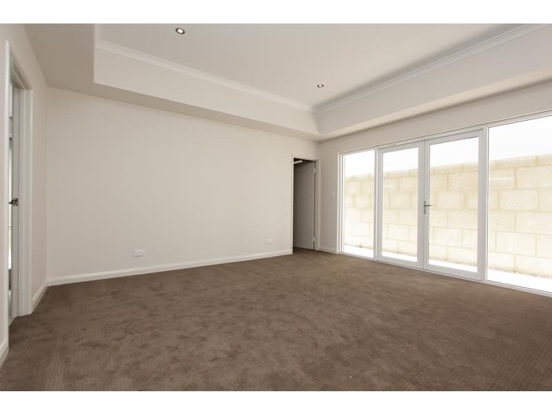 4/9 Bridges Rd, Melville WA 6156