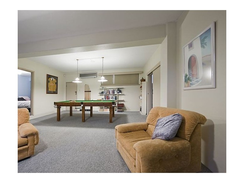 8 Stoke Street, Mount Pleasant WA 6153