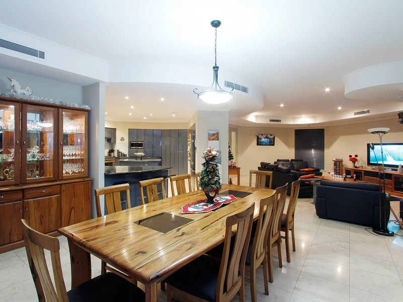 6 Warragoon Crescent, Attadale WA 6156