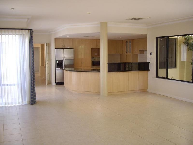 16 Matheson Road, Applecross WA 6153