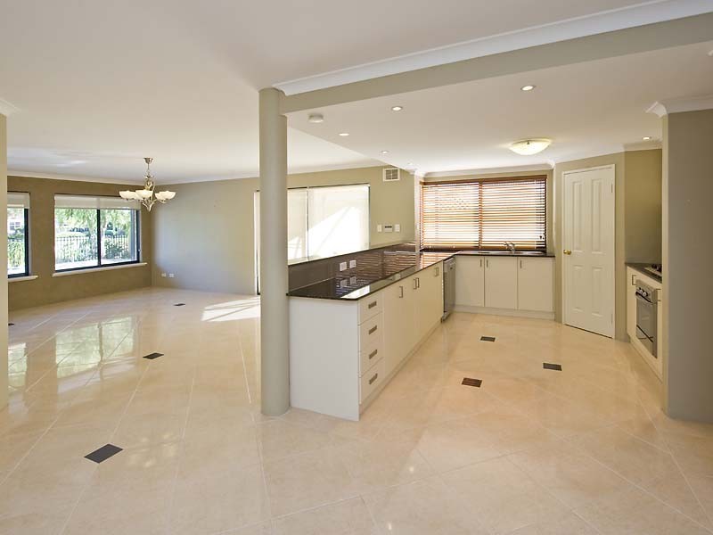 110 Bennett Drive, Canning Vale WA 6155