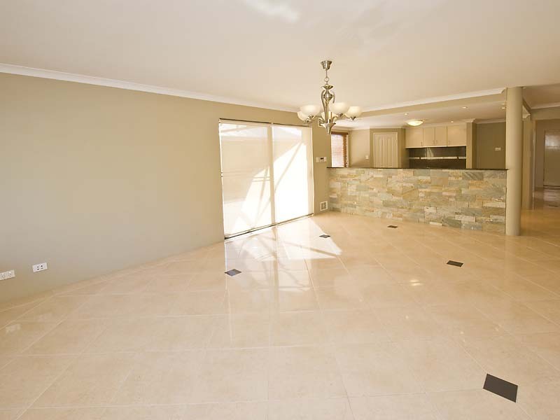 110 Bennett Drive, Canning Vale WA 6155