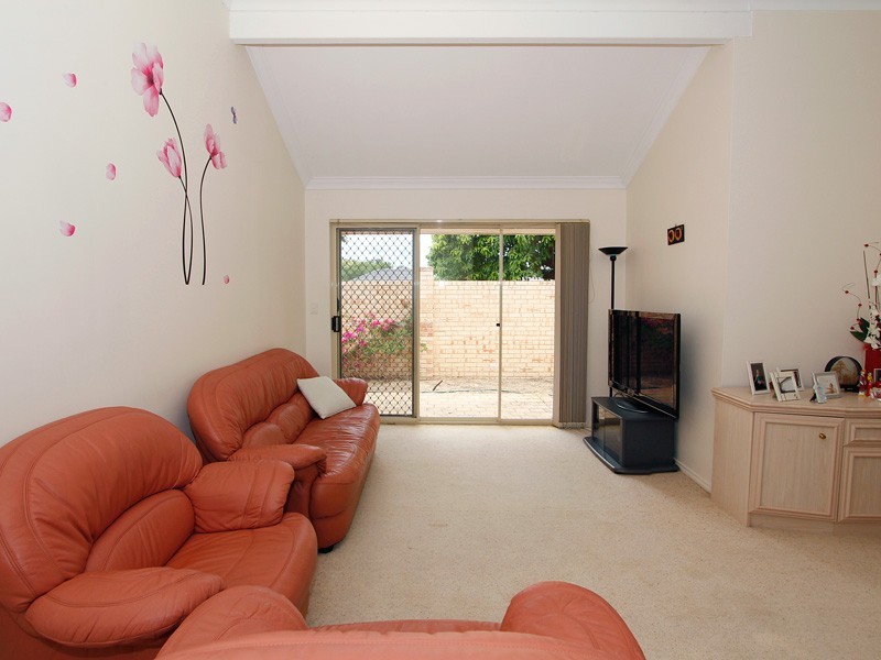 2/58 Bombard St, Mount Pleasant WA 6153