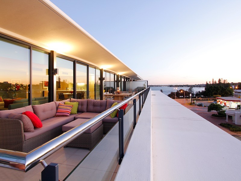 W502/70 Canning Beach Road, Applecross WA 6153