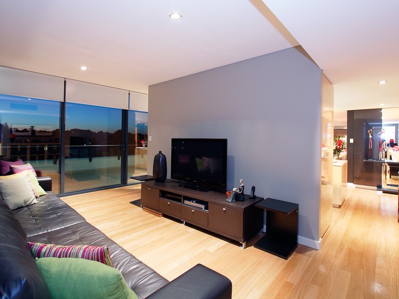 W502/70 Canning Beach Road, Applecross WA 6153