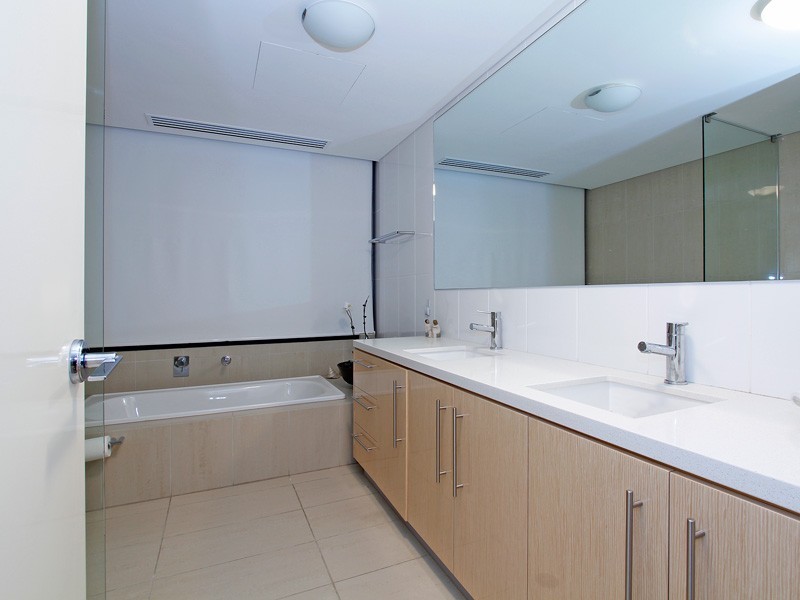 W502/70 Canning Beach Road, Applecross WA 6153