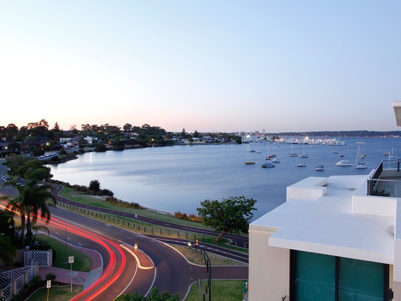 W502/70 Canning Beach Road, Applecross WA 6153