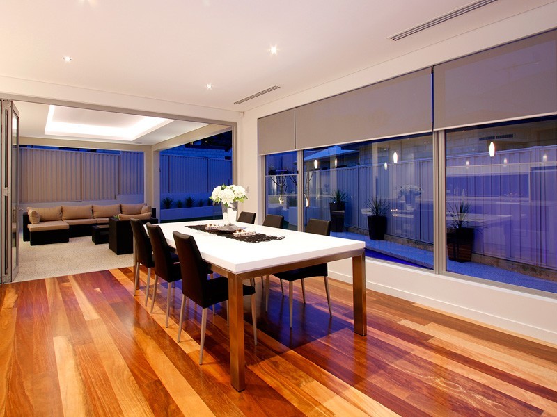 53 Williams Rd, Melville WA 6156