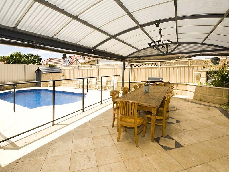 17 Portsea Gardens, Jandakot WA 6164