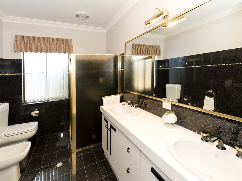 3 Holland Close, Winthrop WA 6150
