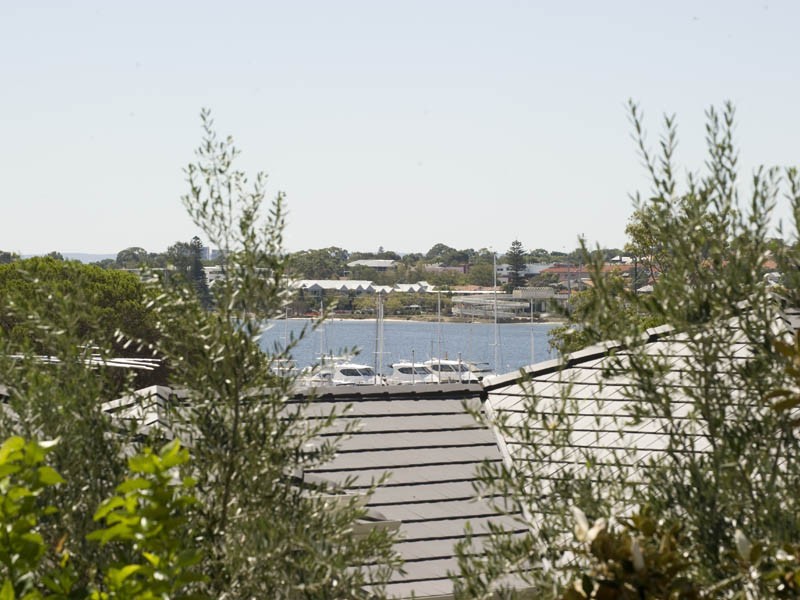 6A Strome Road, Applecross WA 6153