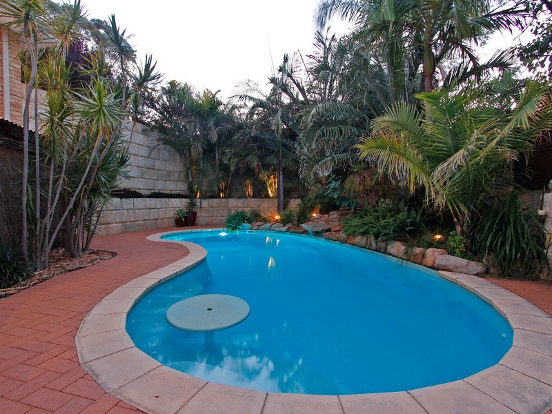 6 Carron Road, Applecross WA 6153