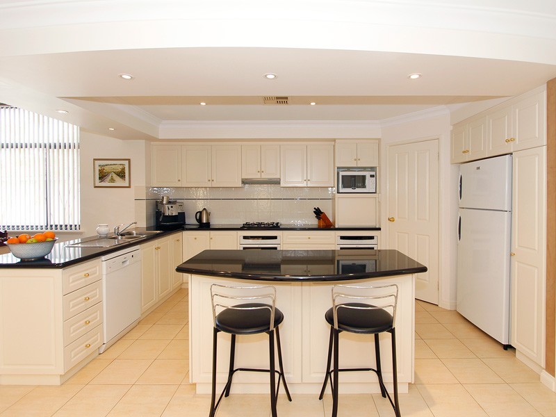 40 McCallum Cres, Ardross WA 6153