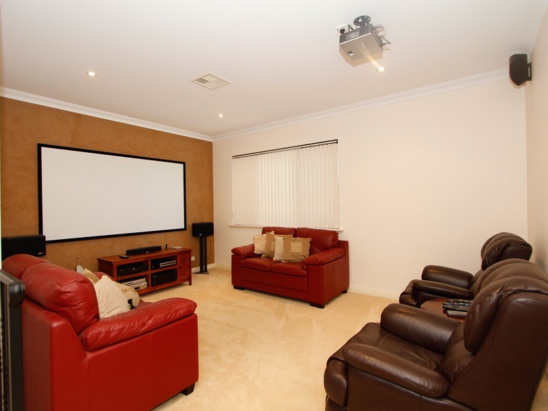 40 McCallum Cres, Ardross WA 6153