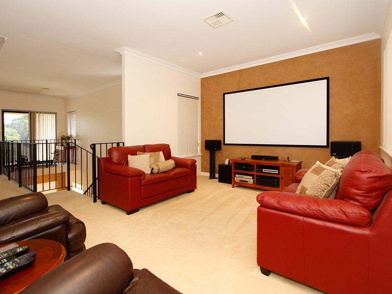 40 McCallum Cres, Ardross WA 6153