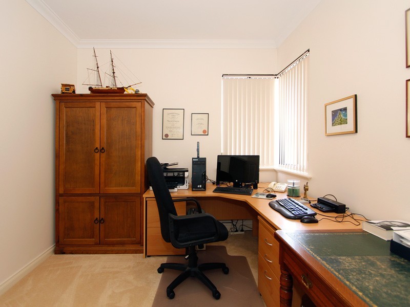 40 McCallum Cres, Ardross WA 6153