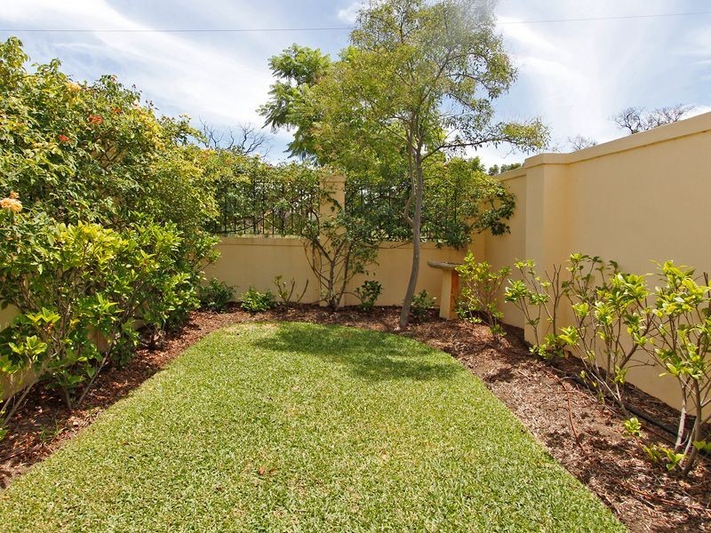 40 McCallum Cres, Ardross WA 6153