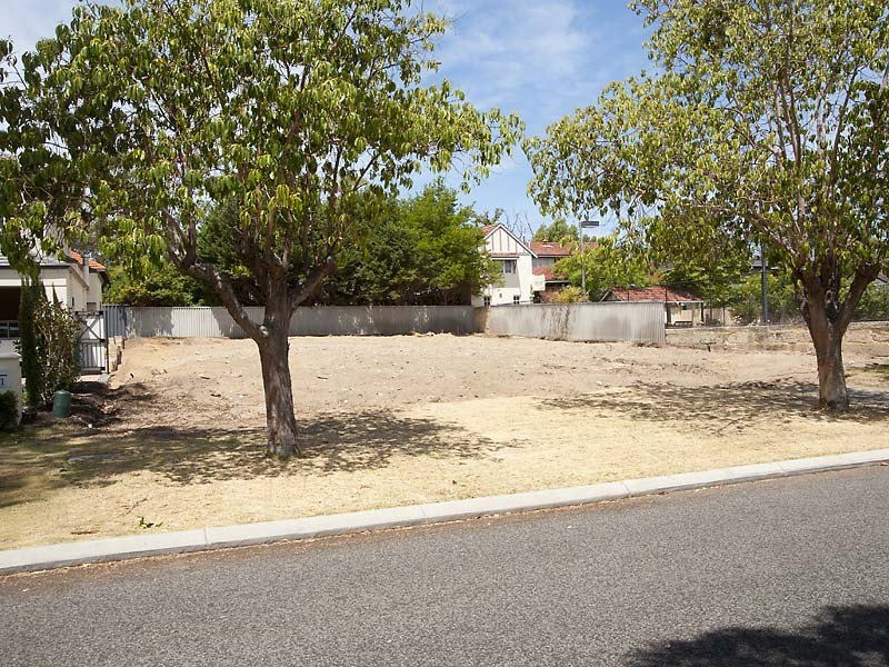 18 Colin St, Dalkeith WA 6009