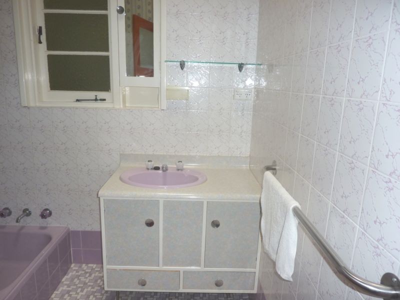 7 Cloister Ave, Como WA 6152