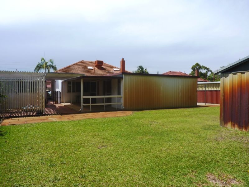 7 Cloister Ave, Como WA 6152