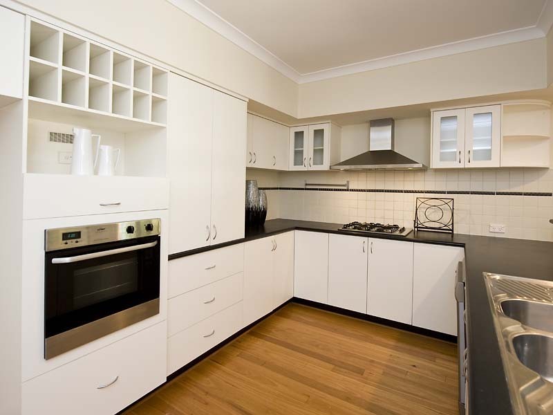 10a Lambert St, Alfred Cove WA 6154