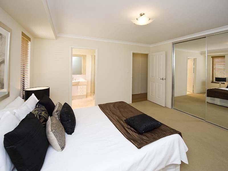 10a Lambert St, Alfred Cove WA 6154
