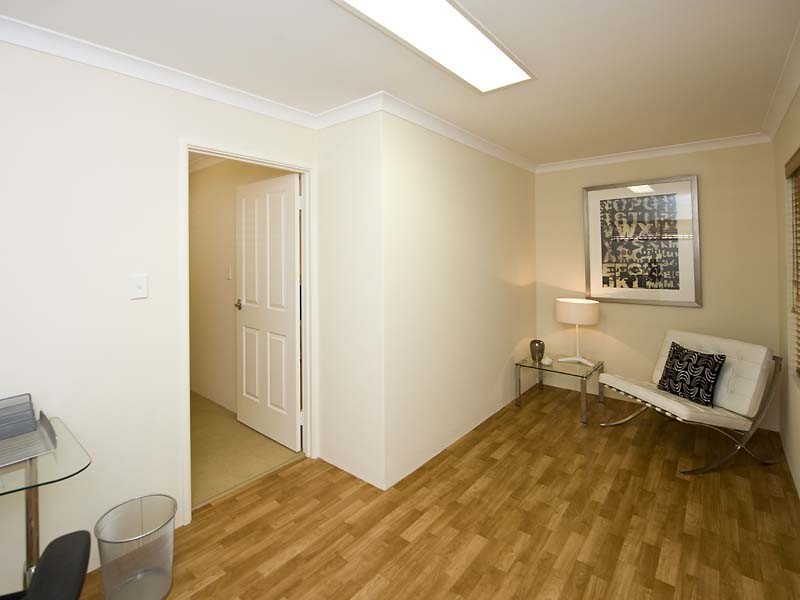 10a Lambert St, Alfred Cove WA 6154