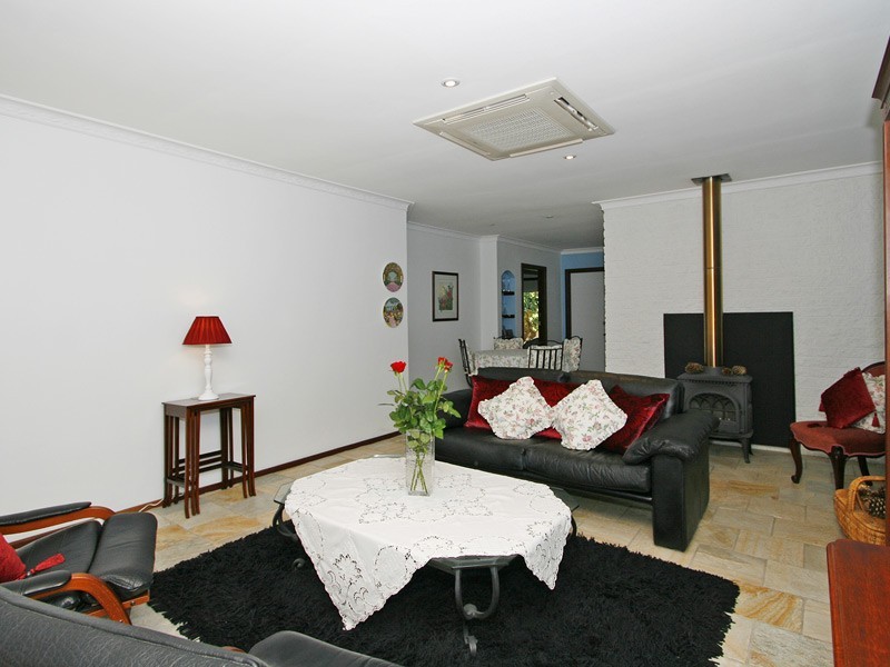 14a Troy St, Applecross WA 6153