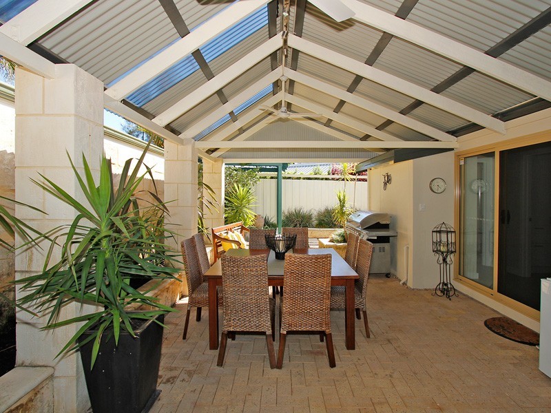 38 Bombard St, Mount Pleasant WA 6153