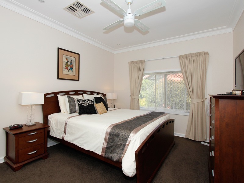 38 Bombard St, Mount Pleasant WA 6153