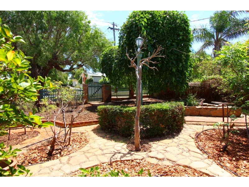 7 Indle St, Willagee WA 6156